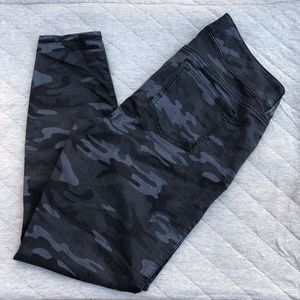 NWT Torrid 18T Black Camo Jeggings